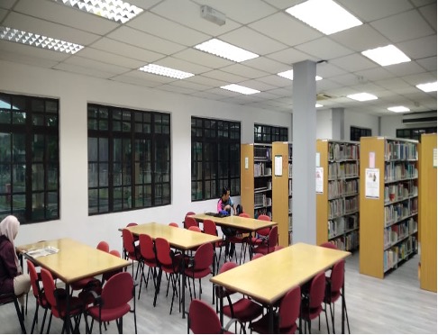 Gubahan Kemerdekaan Menggunakan Bahan Terbuang